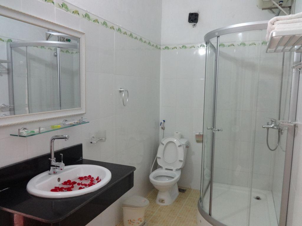 נין בין Nam Hoa Hotel מראה חיצוני תמונה